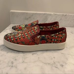 Patterned Desigual Sneakers worn twice size eu39